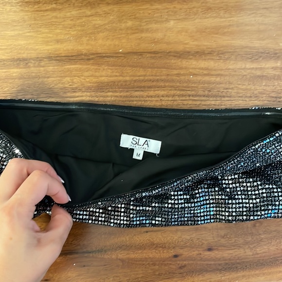 Set (top & skirt) - Picture 8 of 9